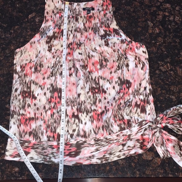 APT.9 Top - Picture 7 of 7